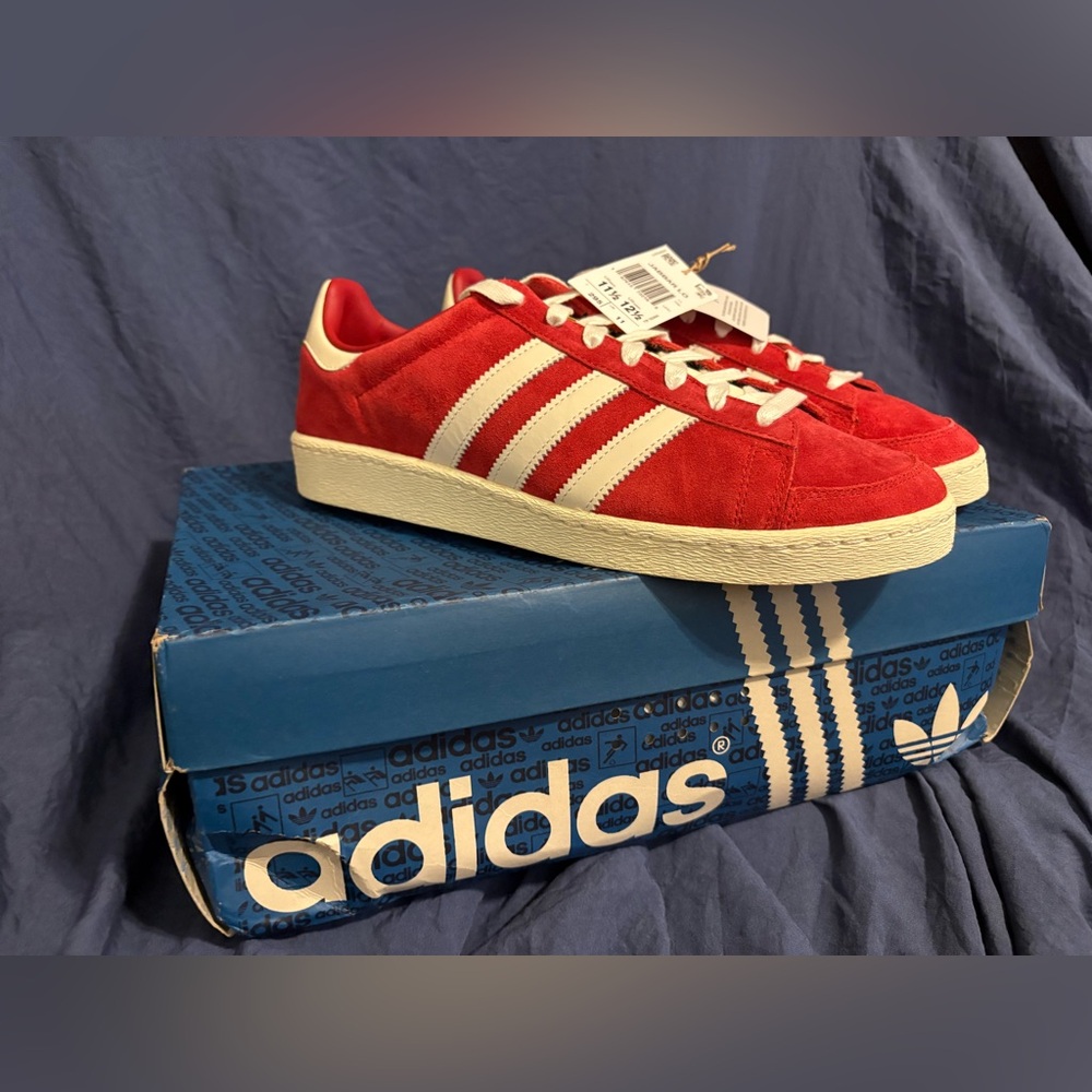 Brand New Adidas Classic Red and White Jabbar Box has a few scratches